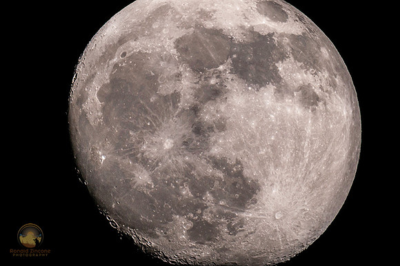 92% Gibbous moon 3000mm @ f20  copyright ronaldzinconephotography
