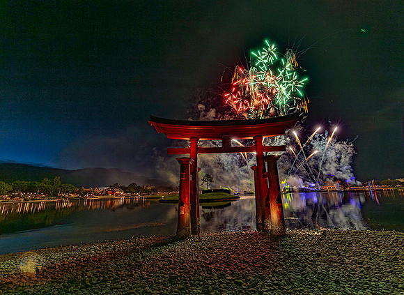 Epcot fireworks copyright ronaldzinconephotography