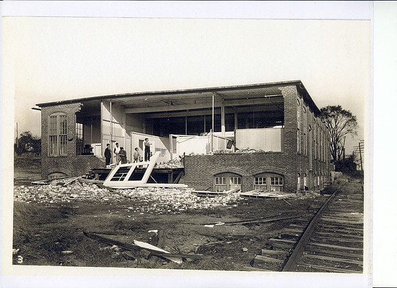 The entire second story of the Roselin Manufacturing Company was destroyed.