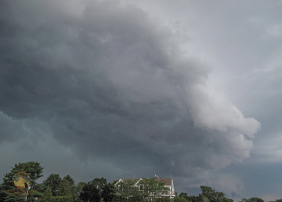Shelf cloud over NKTB copyright ronaldzinconephotography
