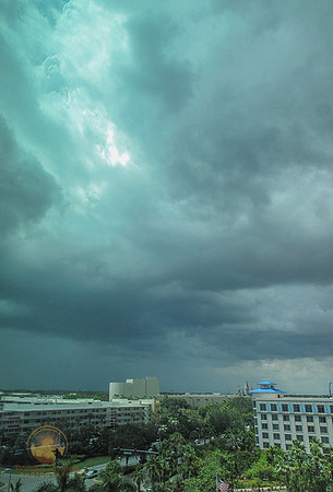 Thunderstorm over Orlando copyright ronaldzinconephotography