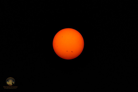 Sunspot groups AR2866 and AR2868 copyright ronaldzinconephotography