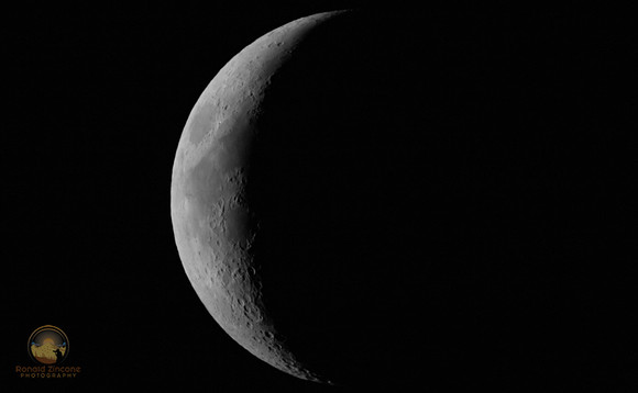 Crescent moon AR152 copyright ronaldzinconephotography