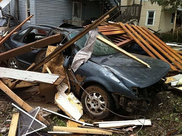 the tornado attained maximum estimated winds of 160 mph as it moved into Springfield, ranking it as a high-end EF3.
