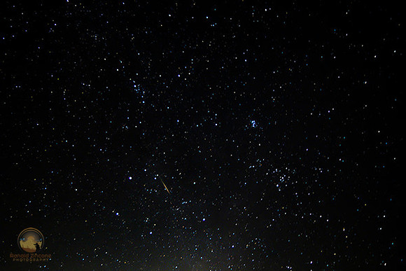 Perseid meteor over frosty drew copyright ronaldzinconephotography