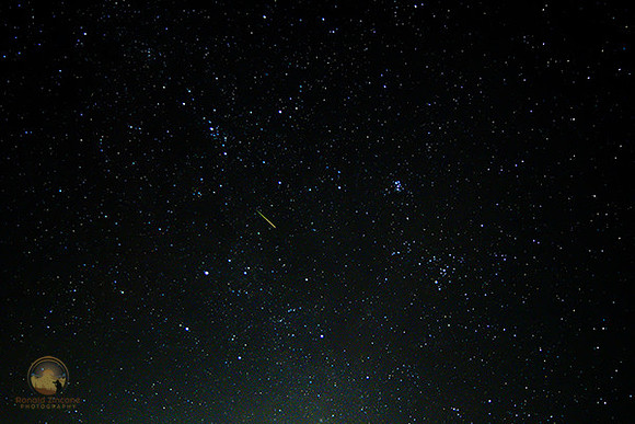 Perseid meteor over frosty drew copyright ronaldzinconephotography