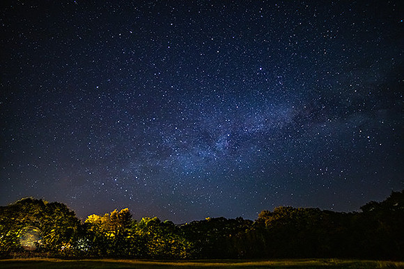 summer Milky Way over North Conway NH copyright ronaldzinconephotography