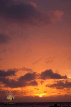 Aruba sunset copyright ronaldzinconephotography