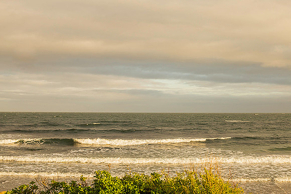 Scarborough Beach  copyright ronaldzinconephotography