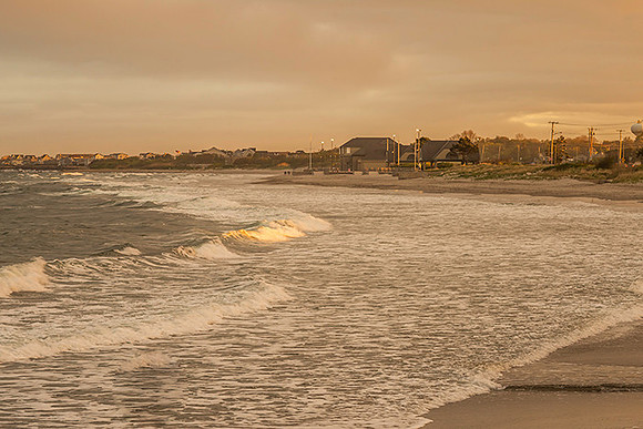Scarborough Beach  copyright ronaldzinconephotography