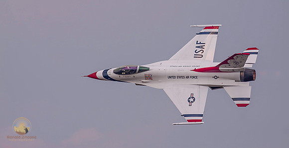 F-16 Thunderbird  copyright ronaldzinconephotography