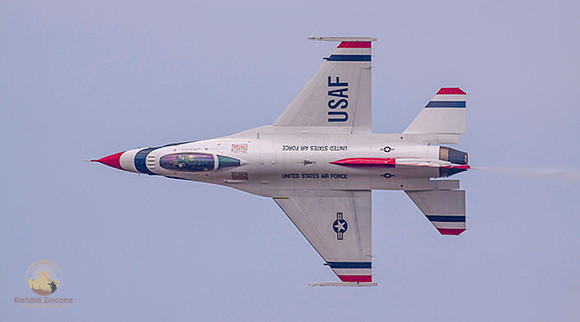 F-16 Thunderbird  copyright ronaldzinconephotography