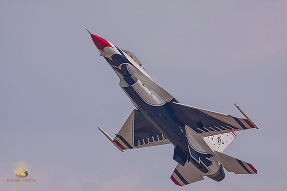 F-16 Thunderbird  copyright ronaldzinconephotography