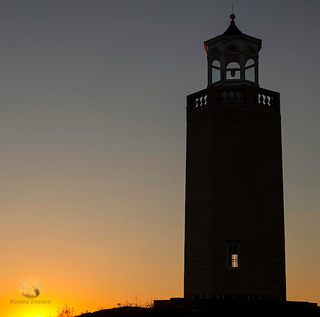 Avery Point lighthouse sunset no3 copyright ronaldzinconephotography
