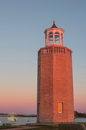 Avery Point lighthouse sunset no6 copyright ronaldzinconephotography