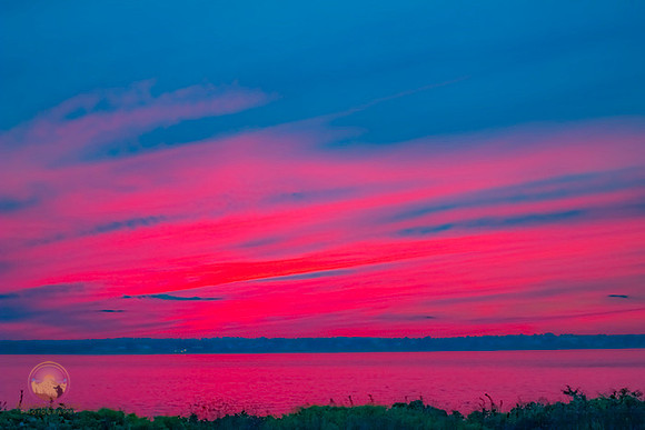 Beavertail sunset copyright ronaldzinconephotography