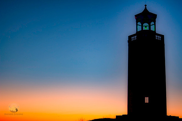 Avery Point lighthouse sunset no12 copyright ronaldzinconephotography