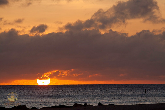 Aruba sunset copyright ronaldzinconephotography