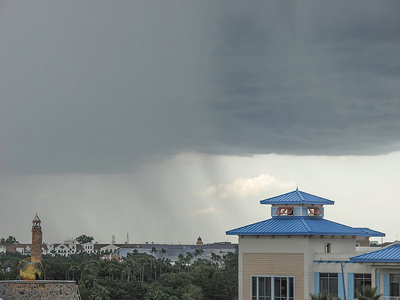 Thunderstorm over Orlando copyright ronaldzinconephotography