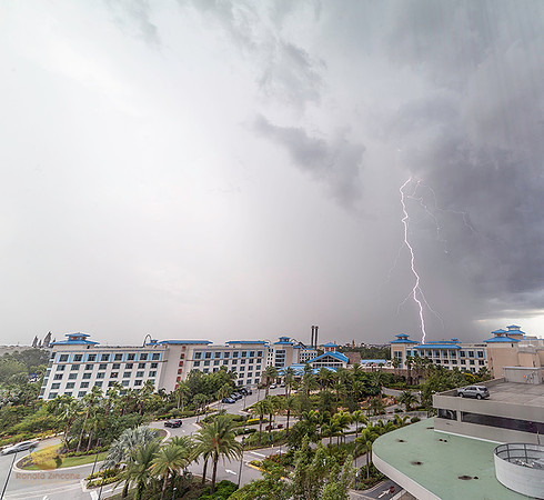 Lightning over Orlando copyright ronaldzinconephotographyando