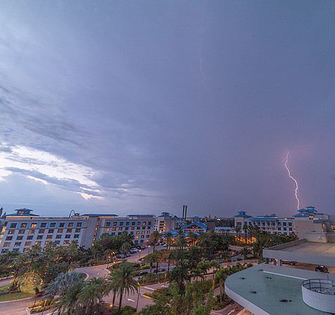 Lightning over Orlando copyright ronaldzinconephotographyndo