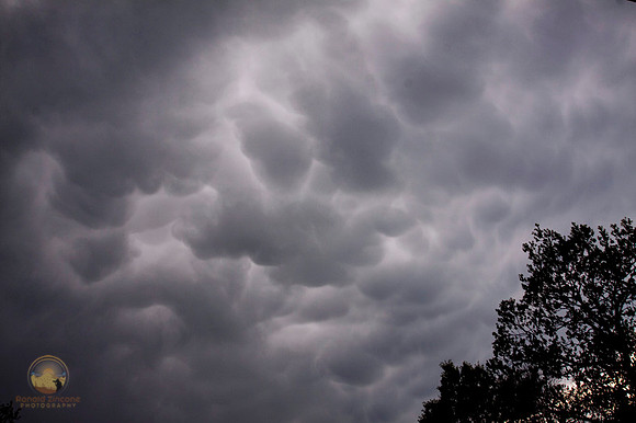Mammatus formation, Richmond, RI copyright ronaldzinconephotography